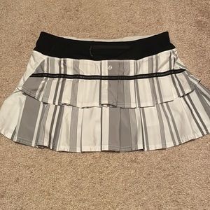 Black, gray and white stripped Lululemon skirt